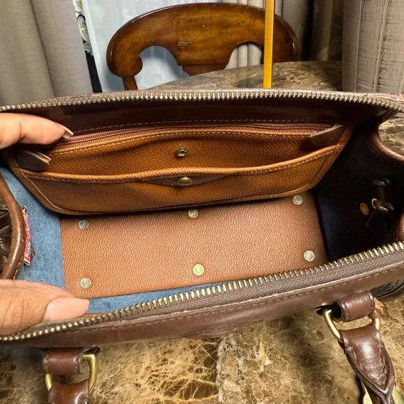Vintage Dooney & Bourke A6 All Weather Medium Blue Purse
SIZE: M - Picture 8 of 10